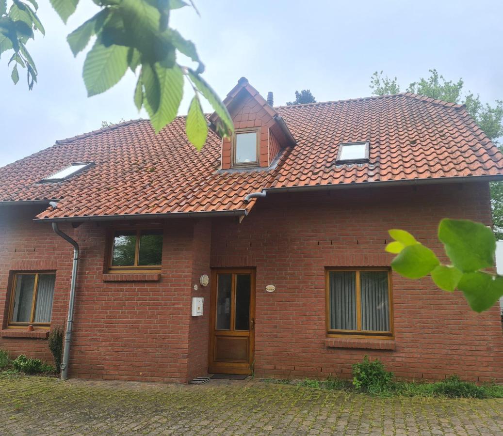 Schickebude-Steinhude-1-400M-Zum-Naechsten-Oeffentlichen-Wasserzugang-5-Minuten-Zur-Badeinsel-Ruhige-Lage-Mit-Schoenem-Aussenbereich Dış mekan fotoğraf